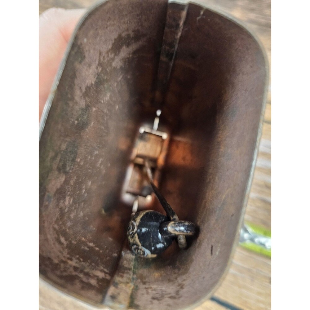 Vintage Copper Toned Cowbell Nice Sound Patina Of Age 5" - Picture 3 of 9